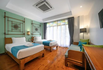 디럭스 트윈룸 — WOO Gallery & Boutique hotel